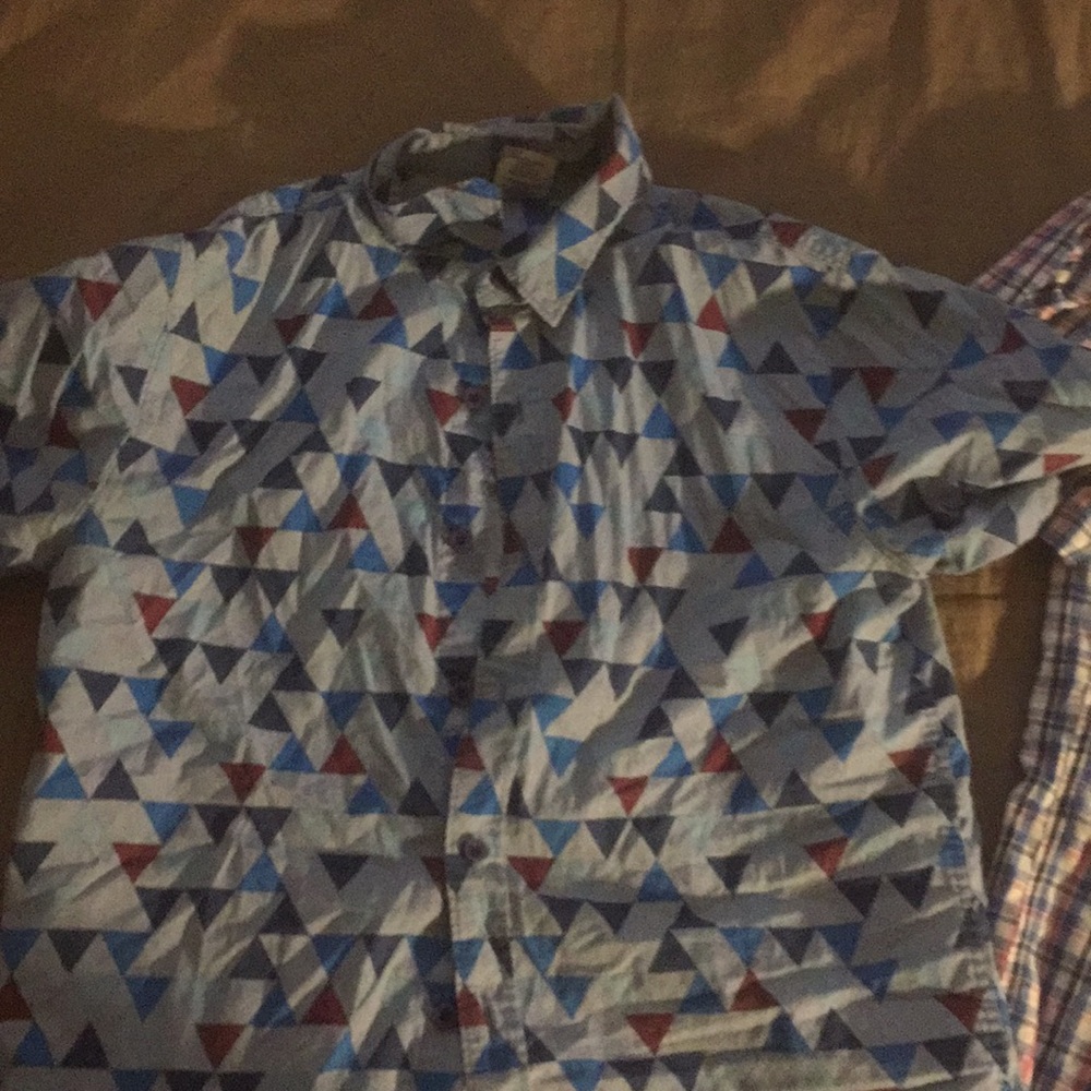 Two button down shirt - Picture 2 of 5